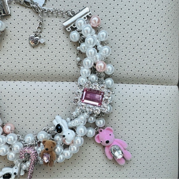 Betsey Johnson Teddy Necklace White Faux Pearl Bauble Bear NWT in Silver - Picture 4 of 6